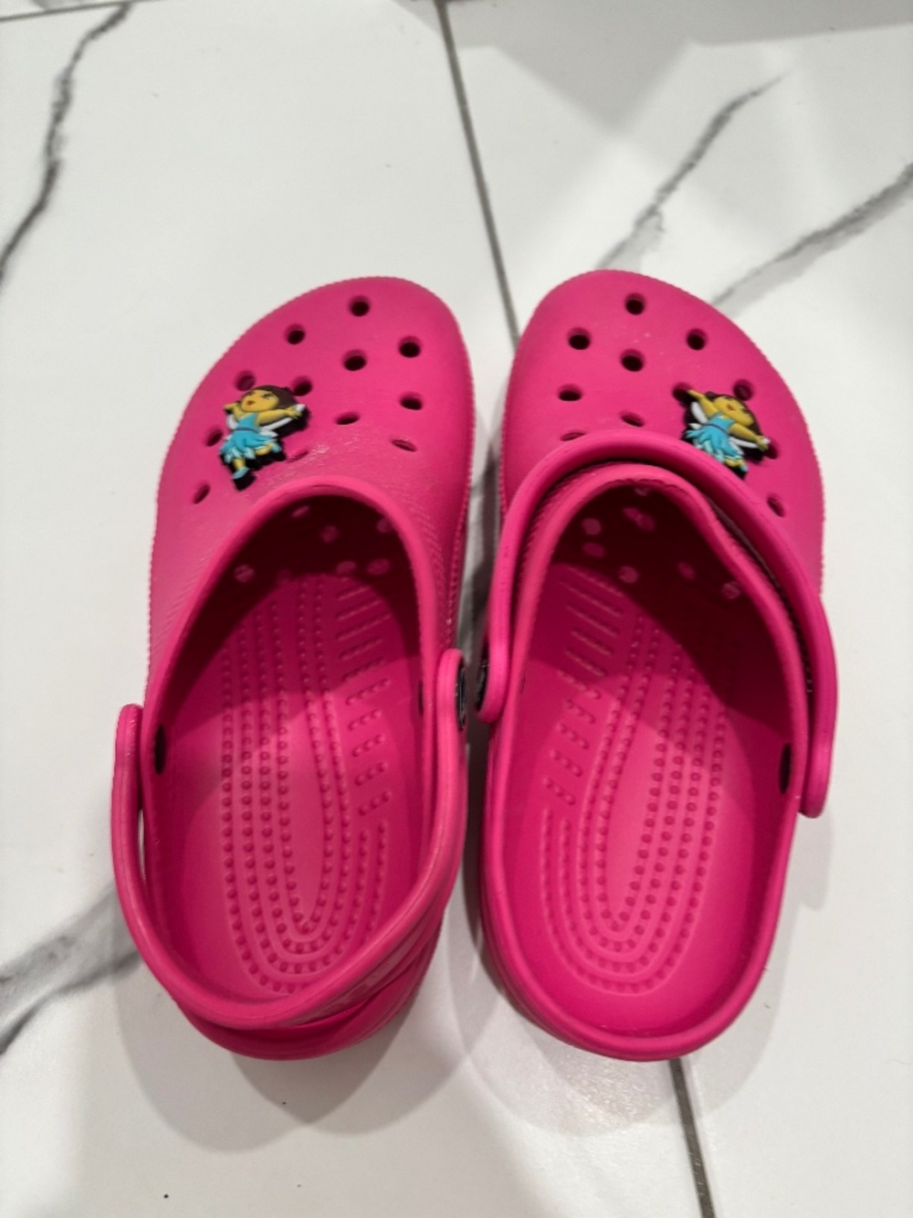 Crocs Kids Classic Clogs Magenta Pink – Size C12/13 – Great Tread